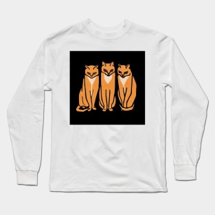 Cat playing with ball of yarn Long Sleeve T-Shirt